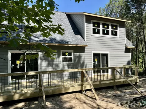 Exterior - 233 S Rosewood St, Shell Knob, MO 65747 photo 3 of 4