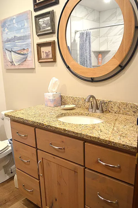 Bath - 319 Hickory Ln, Ozark, MO 65721 photo 1 of 7