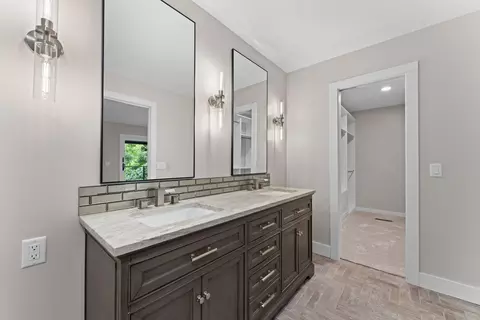 Bath - 23878 Cherry Ln, Shell Knob, MO 65747 photo 5 of 12