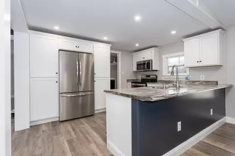 Kitchen - 137 Plaza Dr, Branson, MO 65616 photo 1 of 4