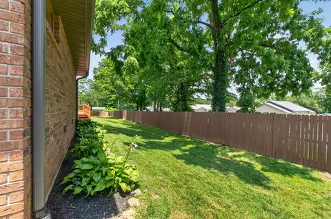 Exterior - 3402 S Valley View Ave, Springfield, MO 65804 photo 5 of 7