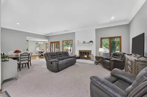 Living - 3402 S Valley View Ave, Springfield, MO 65804 photo 1 of 2