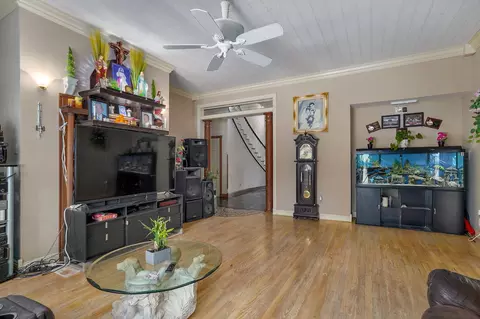 Living - 4967 S Buckingham Ln, Springfield, MO 65810 photo 3 of 3