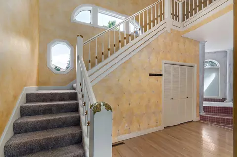 Entry Way - 4967 S Buckingham Ln, Springfield, MO 65810 photo 3 of 3