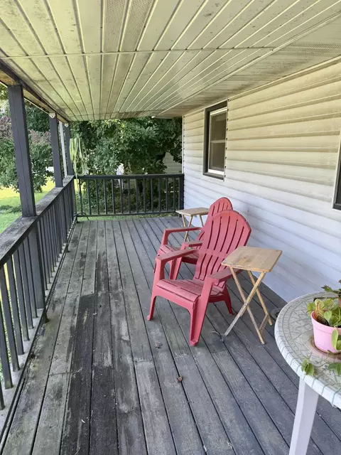 Exterior - 112 South St, Crane, MO 65633 photo 3 of 7
