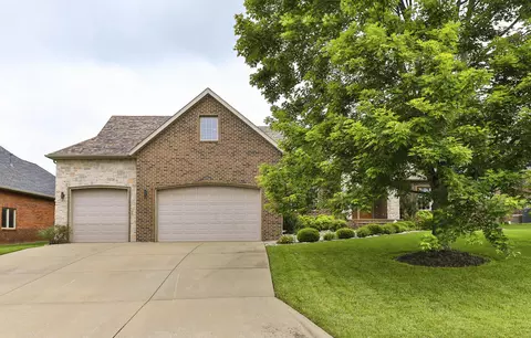 Exterior - 3941 E Windsmore Dr, Springfield, MO 65802 photo 2 of 11