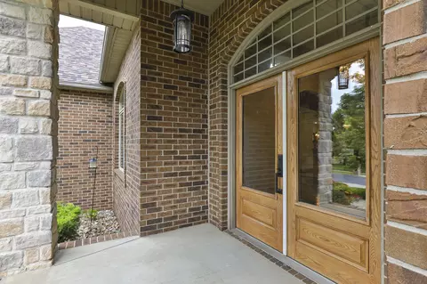 Entry Way - 3941 E Windsmore Dr, Springfield, MO 65802 photo 1 of 6