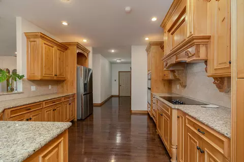 Entry Way - 3941 E Windsmore Dr, Springfield, MO 65802 photo 5 of 6