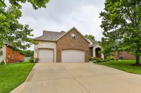 Exterior - 3941 E Windsmore Dr, Springfield, MO 65802 photo 4 of 11