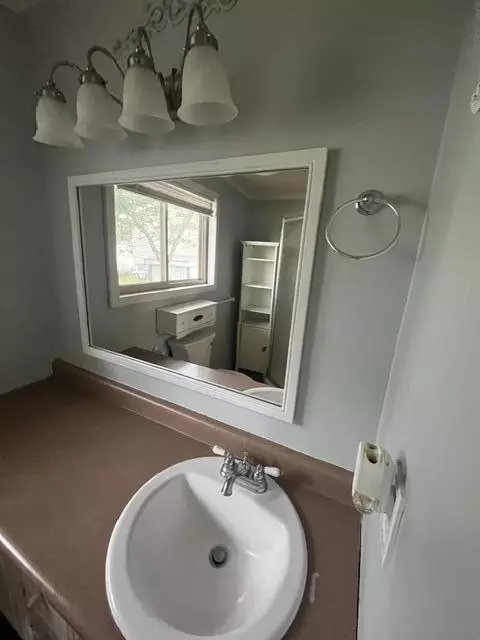 Bath - 27191 Overlook Ln, Eagle Rock, MO 65641 photo 2 of 3