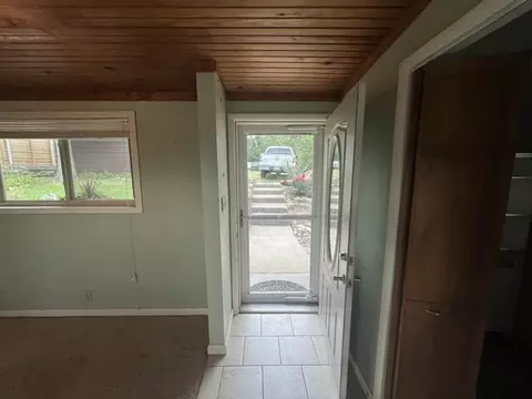 Entry Way - 27191 Overlook Ln, Eagle Rock, MO 65641 photo 1 of 1