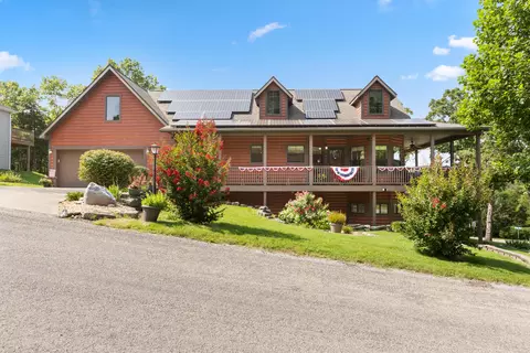 615 Pinewoods Village Dr, Hollister, MO 65672