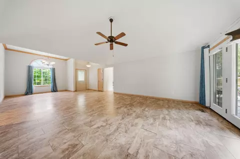 Living - 5632 S Newton Ave, Springfield, MO 65810 photo 2 of 4