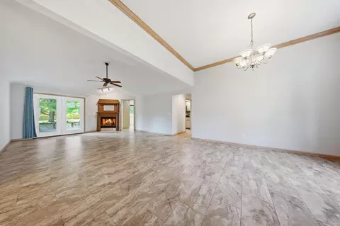 Living - 5632 S Newton Ave, Springfield, MO 65810 photo 1 of 4