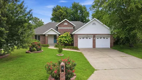 Exterior - 5632 S Newton Ave, Springfield, MO 65810 photo 5 of 6