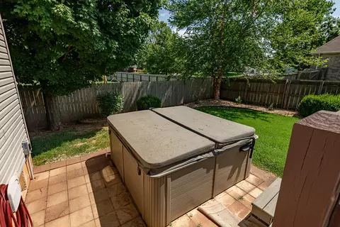 Exterior - 308 S Coventry Cir, Nixa, MO 65714 photo 5 of 12