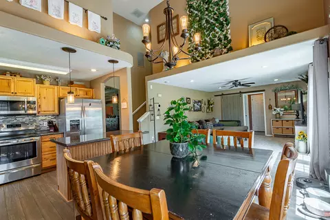 Dining - 308 S Coventry Cir, Nixa, MO 65714 photo 2 of 2