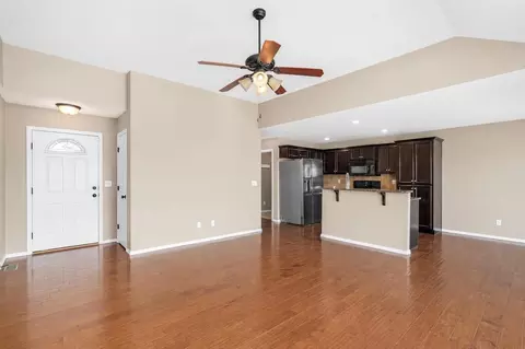 Living - 3526 S Juniper Ave, Springfield, MO 65804 photo 4 of 4