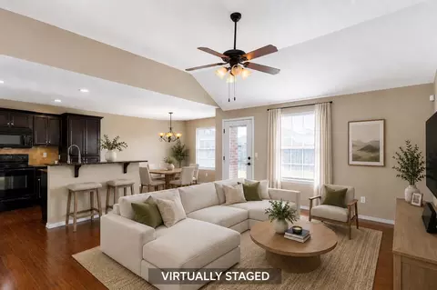 Living - 3526 S Juniper Ave, Springfield, MO 65804 photo 2 of 4