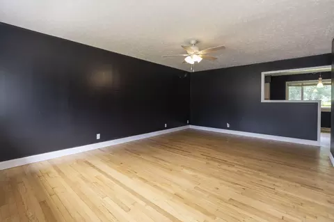 Living - 2703 E Portland St, Springfield, MO 65804 photo 3 of 3