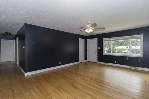 Living - 2703 E Portland St, Springfield, MO 65804 photo 1 of 3