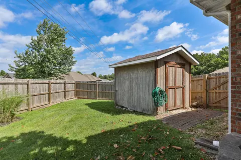 Exterior - 3702 W Vincent Dr, Springfield, MO 65810 photo 7 of 9