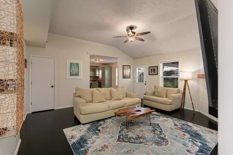 Living - 3702 W Vincent Dr, Springfield, MO 65810 photo 2 of 2