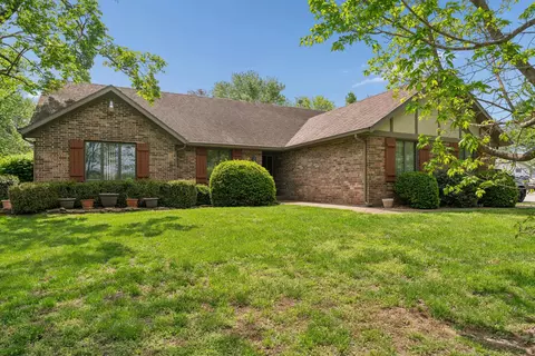 4018 W Dover St, Springfield, MO 65802 photo 1