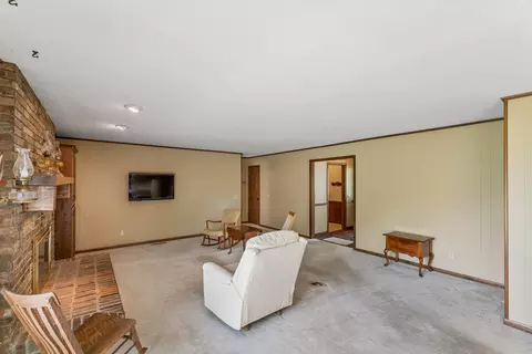 4018 W Dover St, Springfield, MO 65802 photo 9