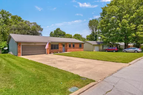 821 Edgewood St, Springfield, MO 65807 photo 3