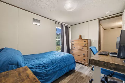 Bedroom - 192194 Cheyenne Rd, Tunas, MO 65764 photo 10 of 12