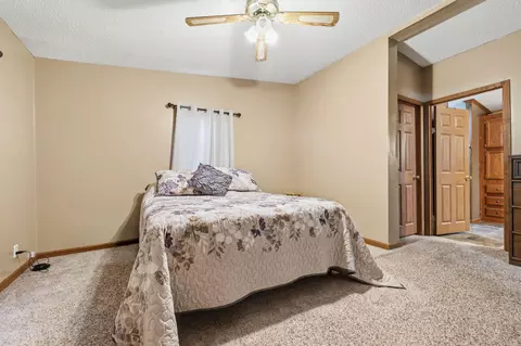 Bedroom - 192194 Cheyenne Rd, Tunas, MO 65764 photo 2 of 12