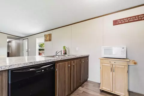 Kitchen - 192194 Cheyenne Rd, Tunas, MO 65764 photo 9 of 9