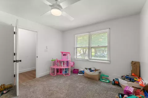 Bedroom - 1209 W Berkeley St, Springfield, MO 65807 photo 5 of 6