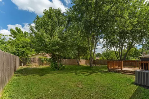 Exterior - 1209 W Berkeley St, Springfield, MO 65807 photo 6 of 9