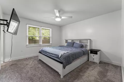 Bedroom - 1209 W Berkeley St, Springfield, MO 65807 photo 2 of 6