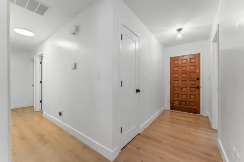 Entry Way - 1209 W Berkeley St, Springfield, MO 65807 photo 1 of 1