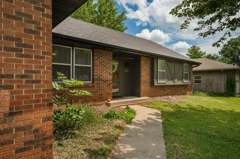 Exterior - 1209 W Berkeley St, Springfield, MO 65807 photo 4 of 9