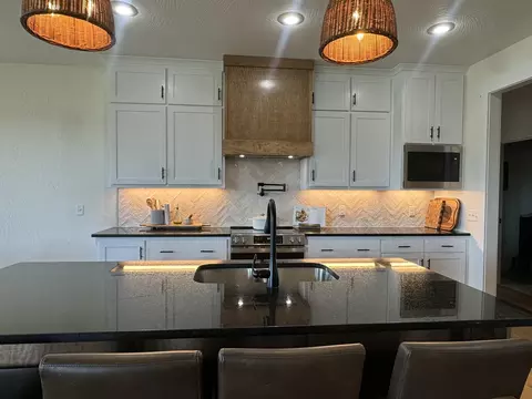 Kitchen - 2617 W Webb Rd, Ozark, MO 65721 photo 5 of 10