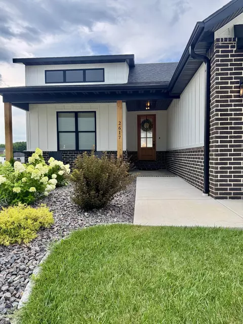 Exterior - 2617 W Webb Rd, Ozark, MO 65721 photo 3 of 14