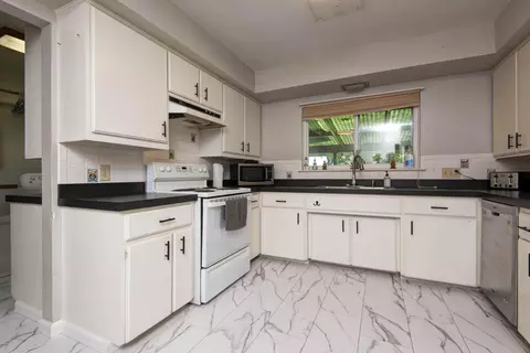 Kitchen - 1741 S Lancaster Ave, Springfield, MO 65807 photo 1 of 2