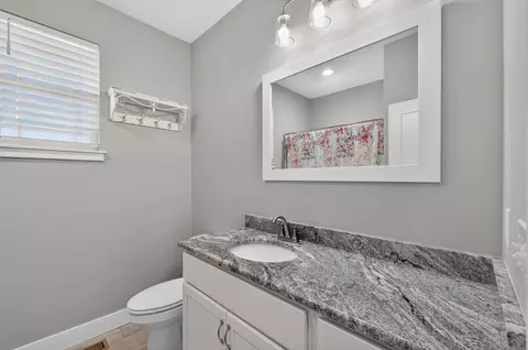 Bath - 1665 E Pea Ridge Dr, Republic, MO 65738 photo 3 of 3