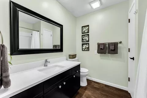 Bath - 142 Grandview Dr #3, Branson, MO 65616 photo 1 of 3