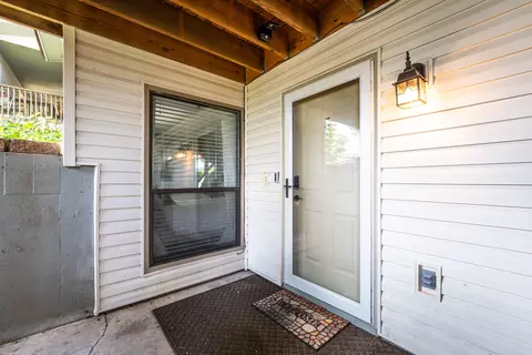 Exterior - 142 Grandview Dr #3, Branson, MO 65616 photo 11 of 14