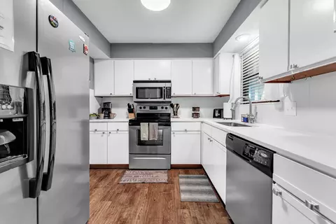 Kitchen - 142 Grandview Dr #3, Branson, MO 65616 photo 1 of 3