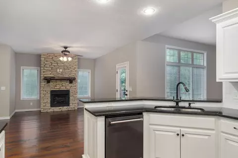 Living - 2342 W Darby St, Springfield, MO 65810 photo 5 of 13