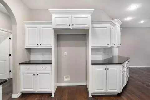 Other - 2342 W Darby St, Springfield, MO 65810 photo 3 of 13