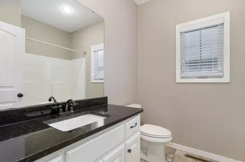 Bath - 2342 W Darby St, Springfield, MO 65810 photo 5 of 8