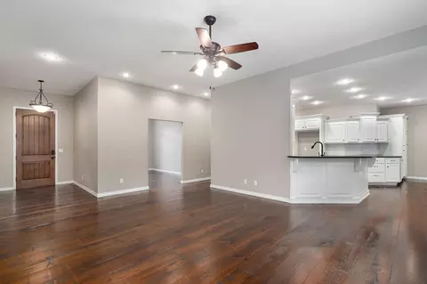 Living - 2342 W Darby St, Springfield, MO 65810 photo 3 of 13
