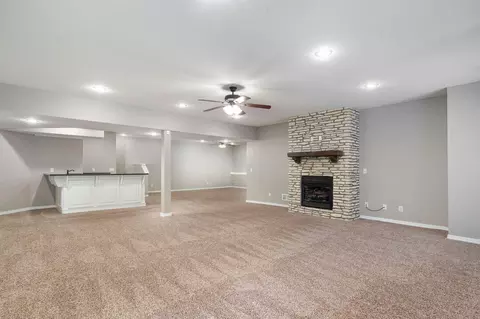 Living - 2342 W Darby St, Springfield, MO 65810 photo 13 of 13